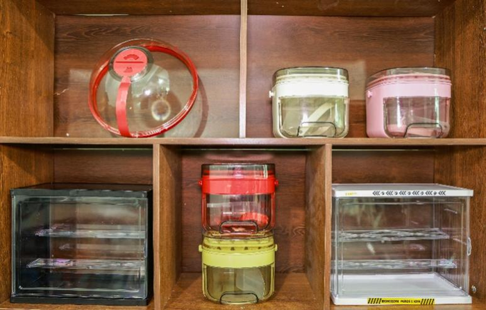 在拼多多扶持下,按压式冰格等产品成为义乌商家增长的新动能。金鹏 摄